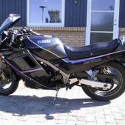 Yamaha FZ 750 -SOLGT