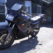 Yamaha FZ 750 -SOLGT