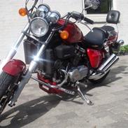 Honda super magna