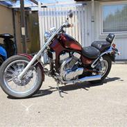 Suzuki vs 1400