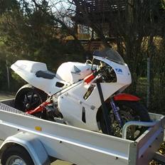 Honda Vfr 400 nc30 banejern