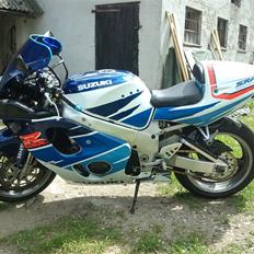 Suzuki GSX-R 750 Srad