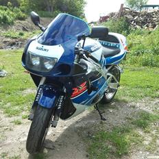 Suzuki GSX-R 750 Srad
