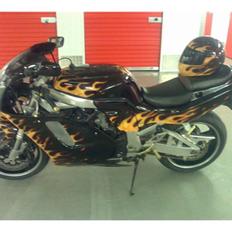 Suzuki GSXR 750 W (Solgt)