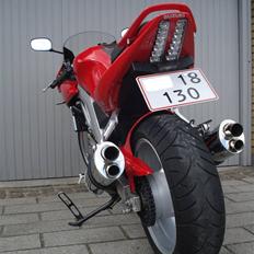 Suzuki SV1000s