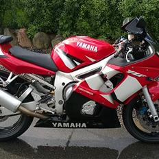 Yamaha YZF - R6
