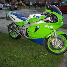 Kawasaki zxr 750 Ninja **SOLGT**