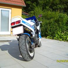 Suzuki GSX R 750