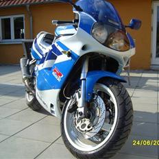 Suzuki GSX R 750