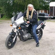 Suzuki *SOLGT* GS 500 F