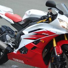 Yamaha yzf r6 solgt