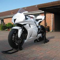 Honda CBR600RR "Solgt"