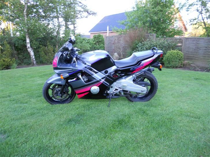 Honda CBR 600 F2 billede 1