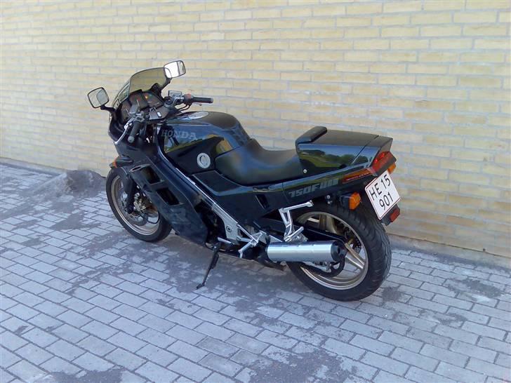 Honda VFR 750 - Solgt billede 17