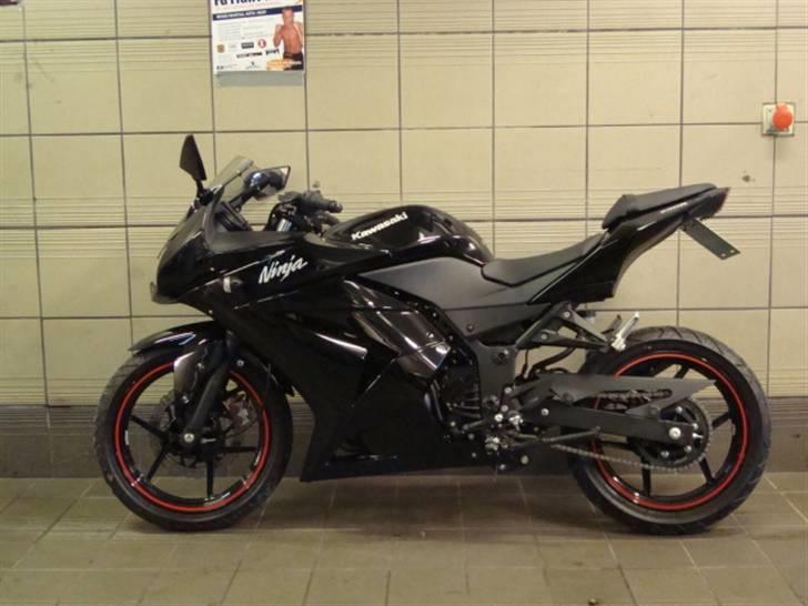 Yamaha YZF R6 Solgt - Min gamle Ninja, som jeg kun nåede at køre 240km på inden det blev for kedeligt billede 11