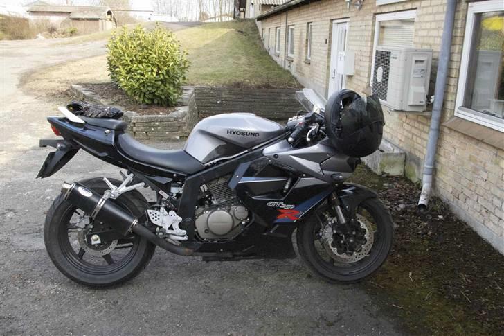Hyosung GT250R 2008 "Solgt" billede 2
