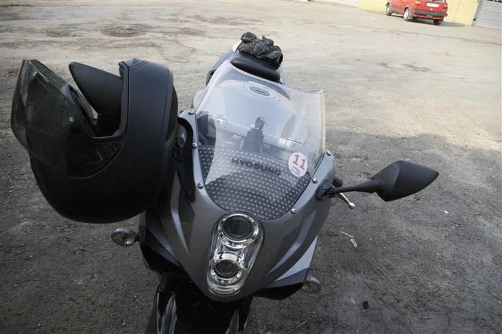 Hyosung GT250R 2008 "Solgt" billede 3