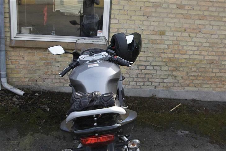 Hyosung GT250R 2008 "Solgt" billede 6