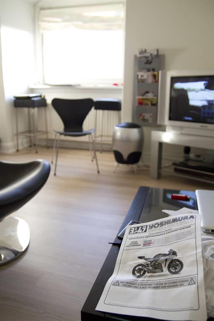 Honda CBR 1000RR - Ja, udførlig monteringsvejledning medfølger til Yoshimura udstødninger.. Med billeder osv.. God stil billede 4