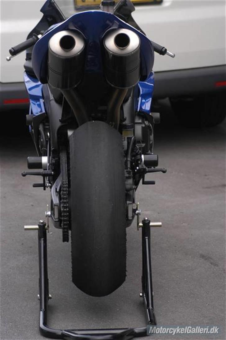 Yamaha YZF-R1 Baneracer ***SOLGT*** - Sælgers billede billede 8