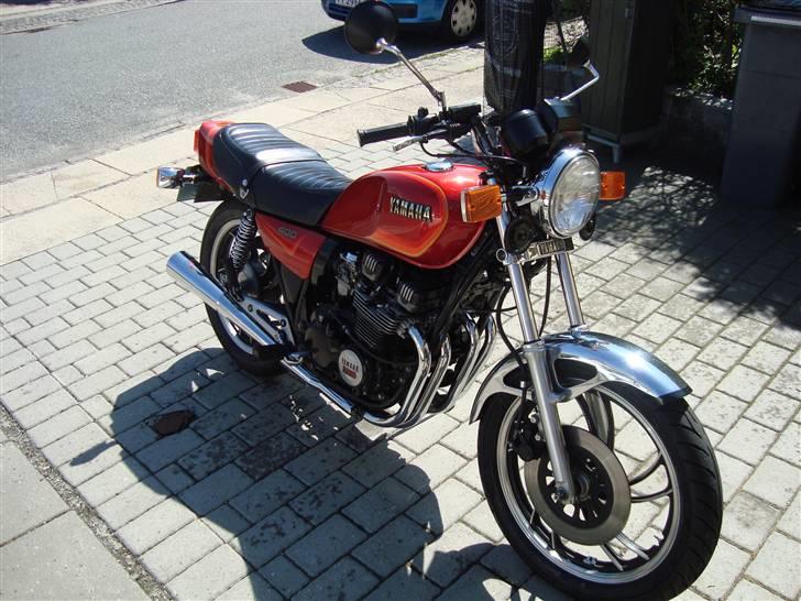 Yamaha Xj 400 billede 2