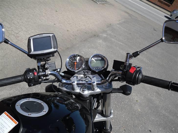 Suzuki GSF 1250 K8 (solgt) billede 7