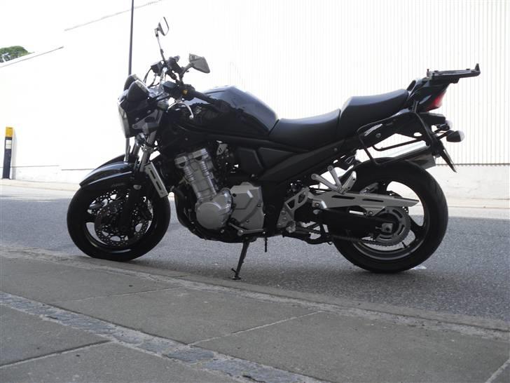 Suzuki GSF 1250 K8 (solgt) billede 8