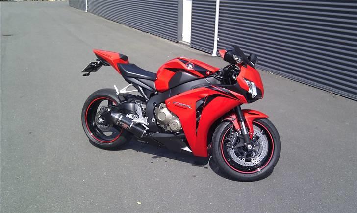 Honda CBR1000RR solgt!!! billede 7