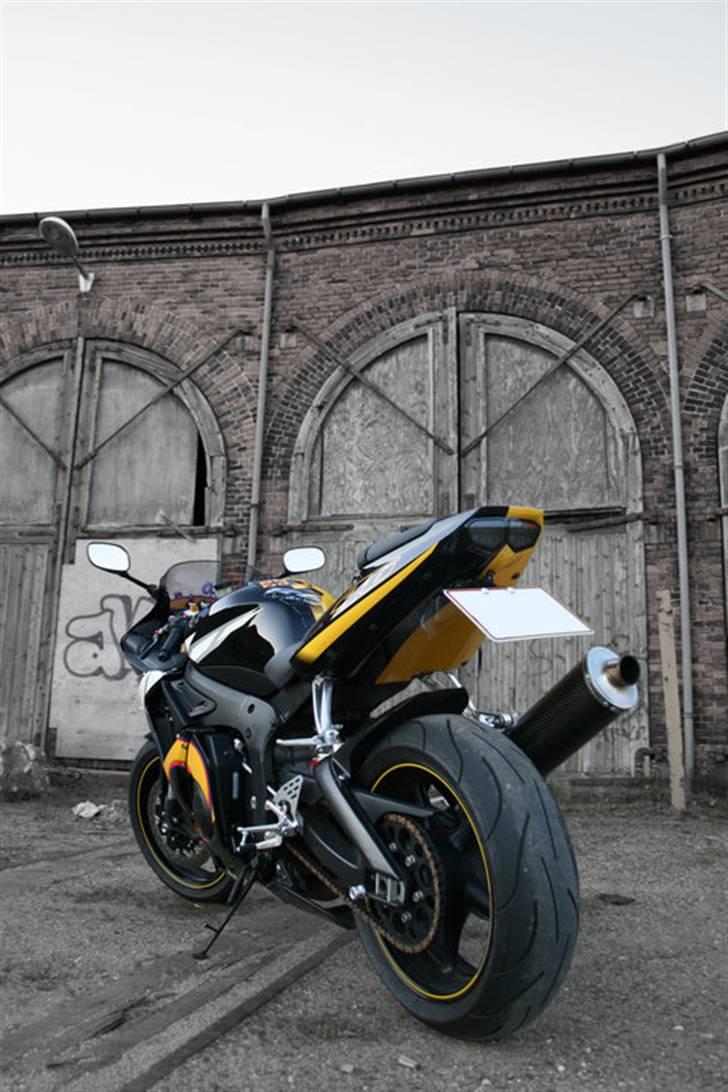 Yamaha R6 - R46 V. Rossi billede 7