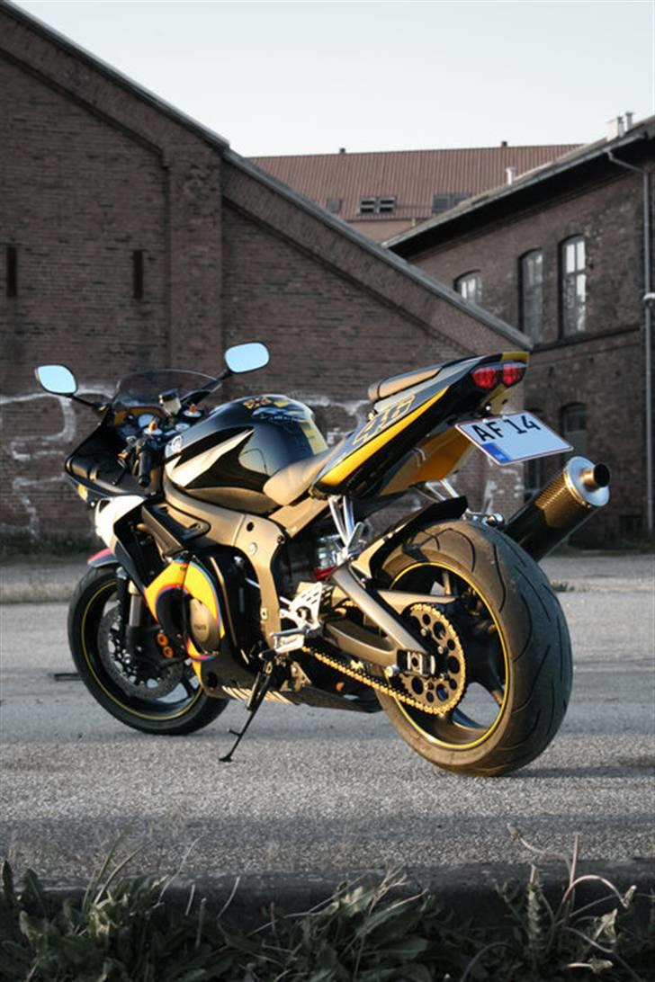 Yamaha R6 - R46 V. Rossi billede 8