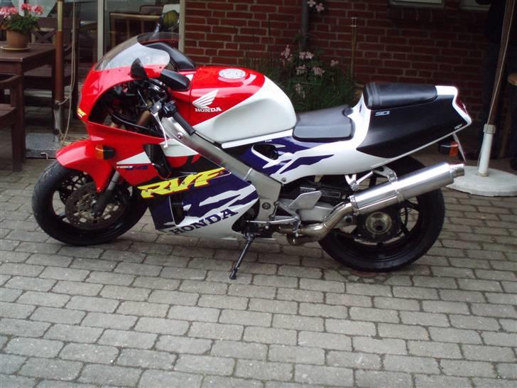 Honda RVF 400 NC35 billede 7
