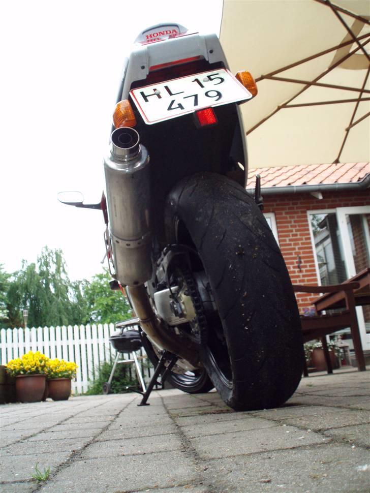 Honda RVF 400 NC35 billede 8