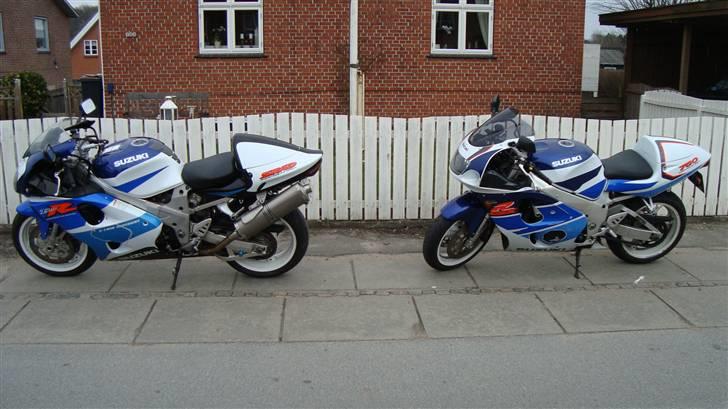 Suzuki GSXR 750 SRAD Solgt! billede 2