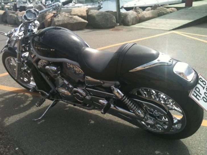Harley Davidson V-rod - SOLGT billede 3