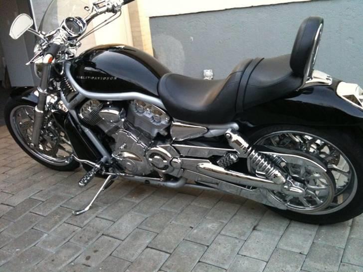 Harley Davidson V-rod - SOLGT billede 4