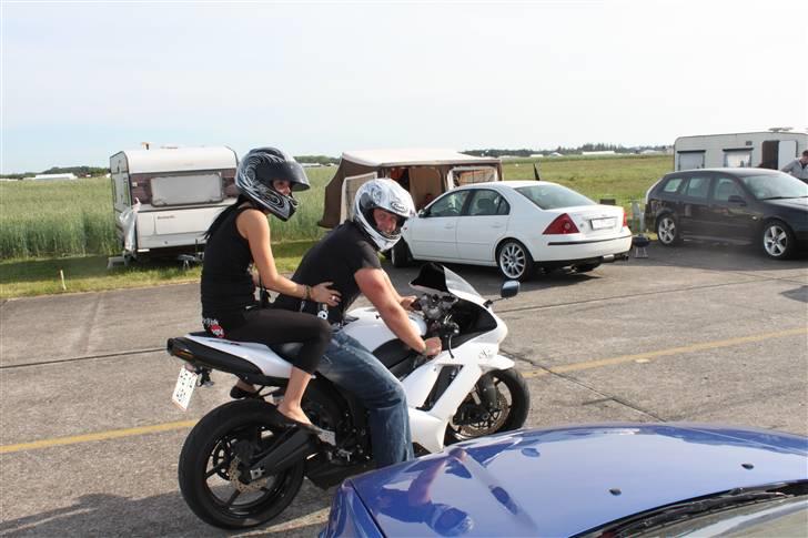 Kawasaki Ninja zx6r - og så skulle en af dem lige have en tur :P  billede 15