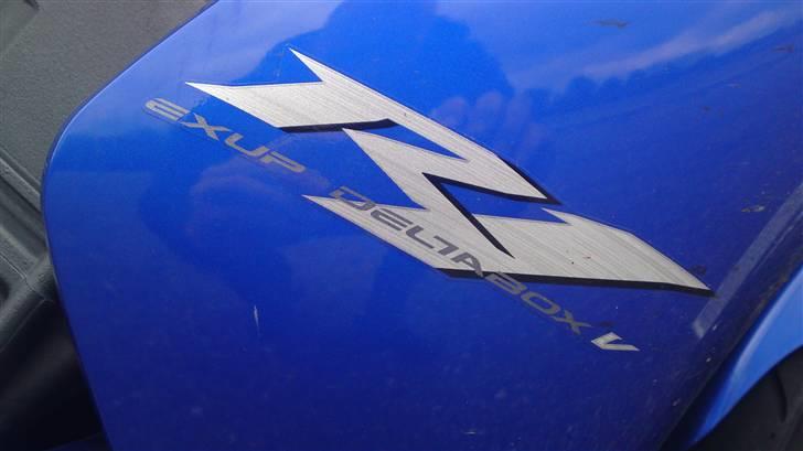 Yamaha YZF R1 billede 3