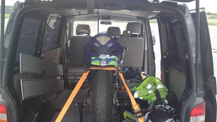 Yamaha YZF R1 billede 8