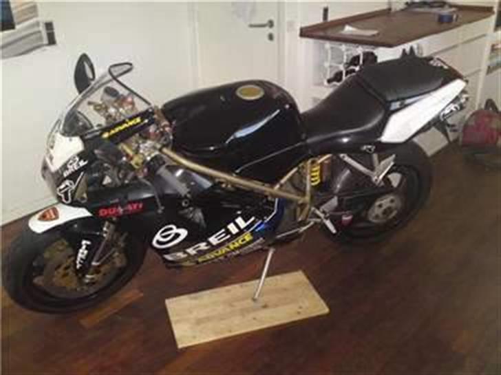 Ducati 748 Biposto billede 1