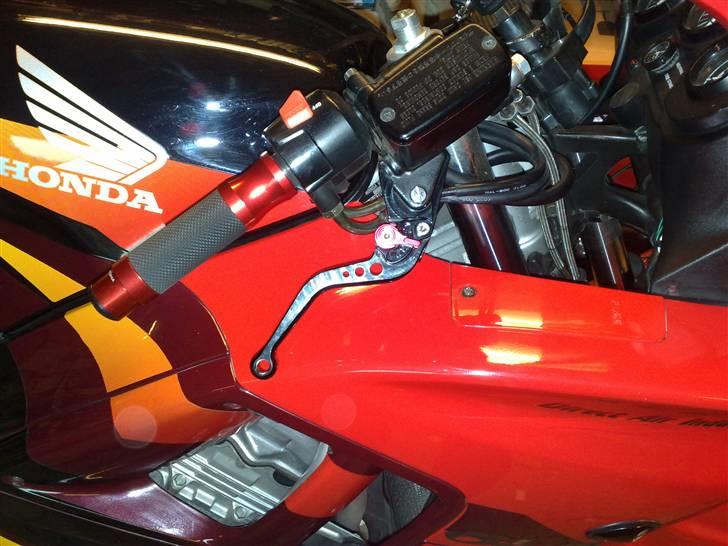 Honda CBR 600 F3 PC31 - de nye bremse/koblings greb og rizoma håndtag billede 12