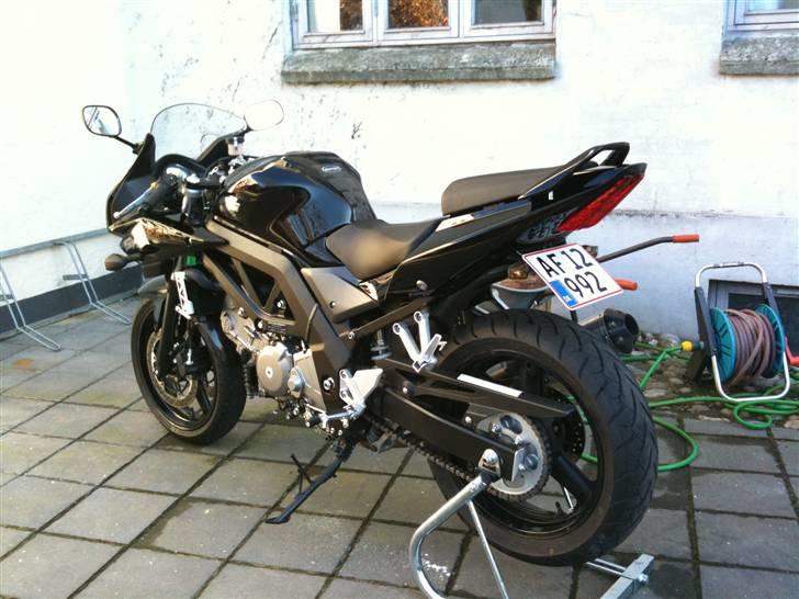 Suzuki sv 650sk9 billede 5