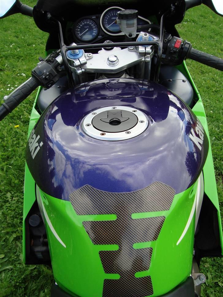 Kawasaki ZX6R *SOLGT* billede 7