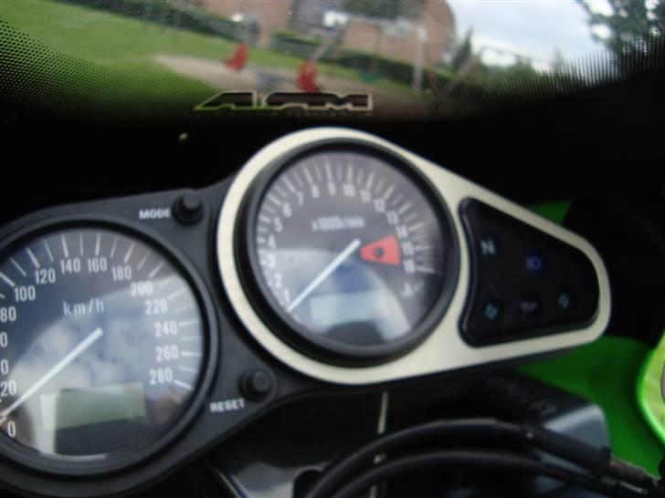 Kawasaki ZX6R *SOLGT* billede 9