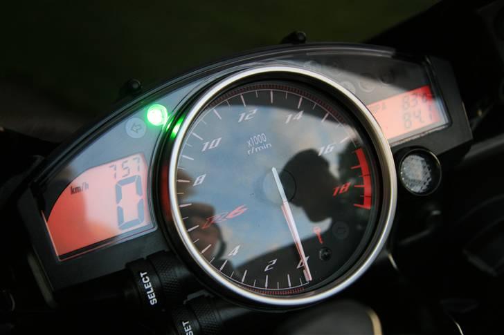 Yamaha YZF-R6 - SOLGT billede 5