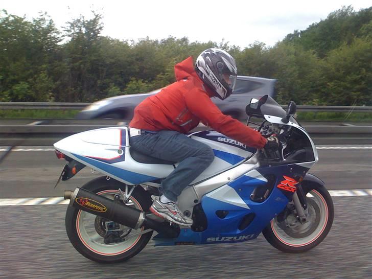 Suzuki GSXR 600 billede 1