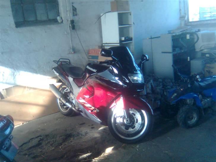 Kawasaki ZZR 1100 billede 4