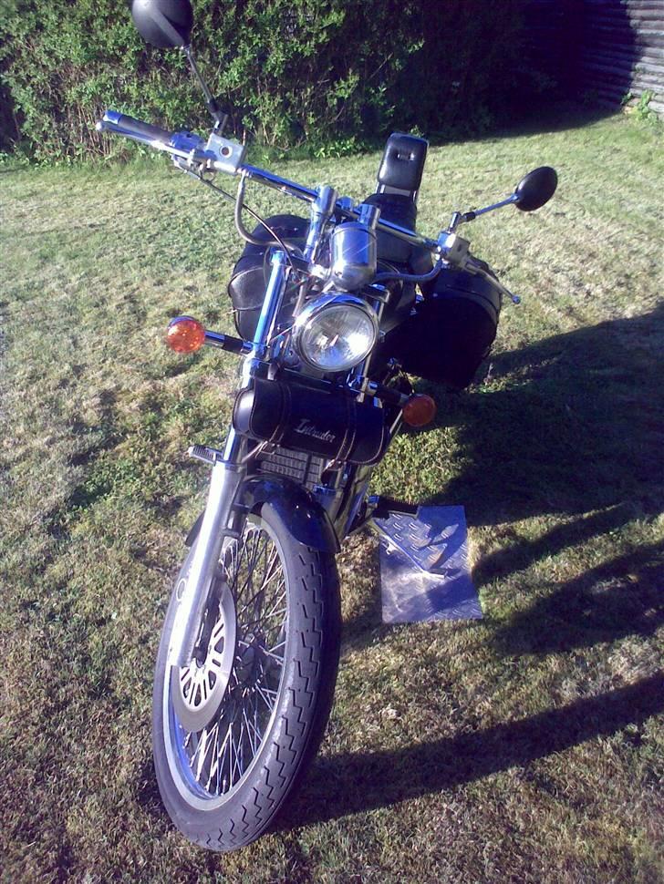 Suzuki Intruder VS800 billede 7