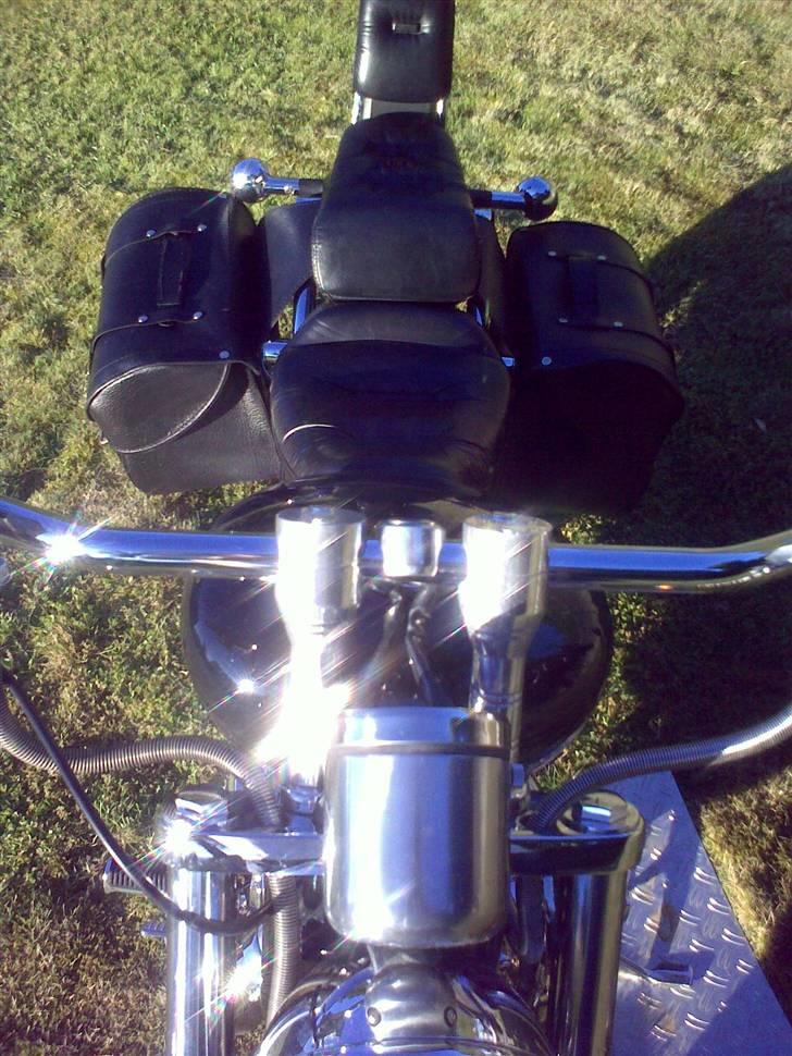 Suzuki Intruder VS800 billede 10