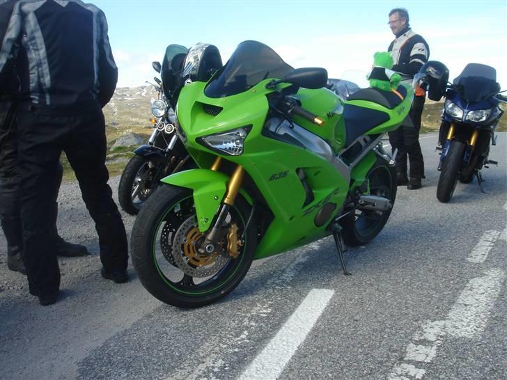 Kawasaki Zx6r 636 billede 3