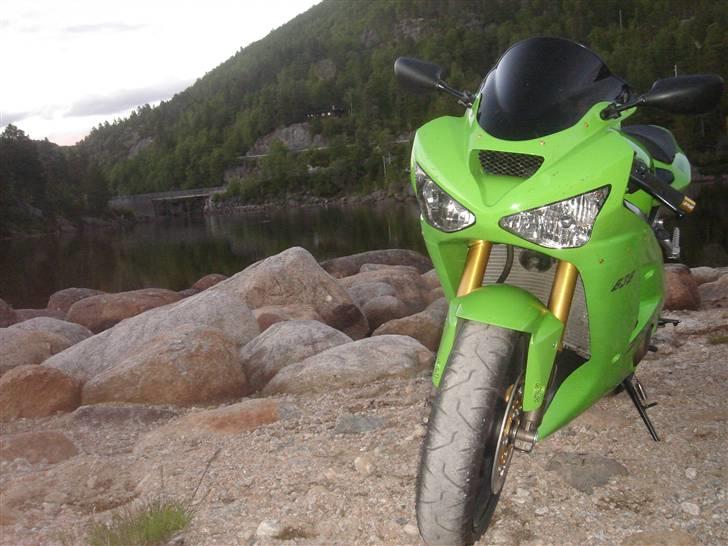 Kawasaki Zx6r 636 billede 8